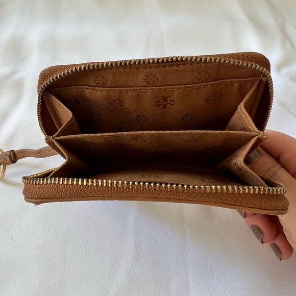 New! Never Used Tory Burch Wallet - Picture 4 of 4